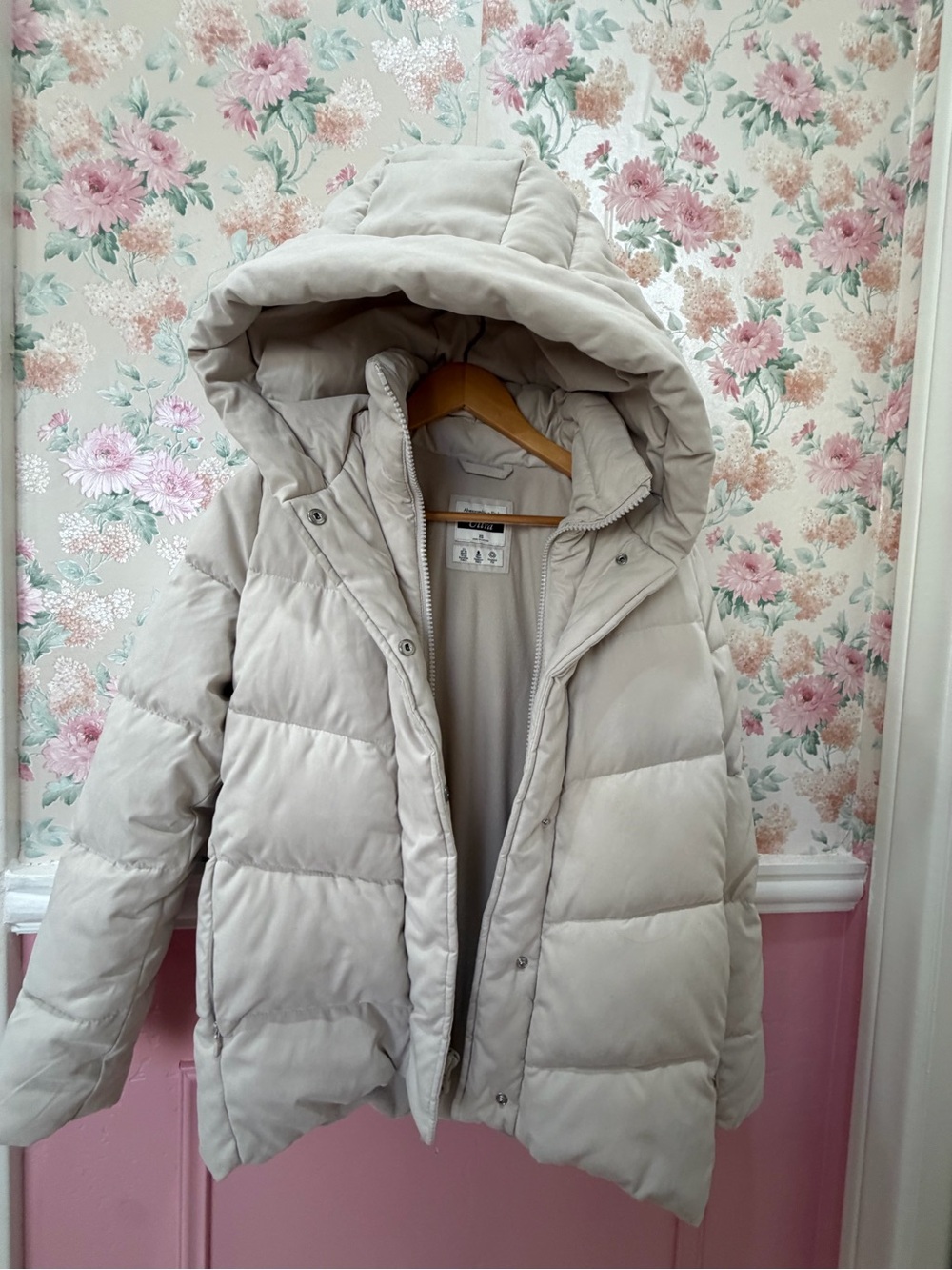 Abercrombie & Fitch Women's Hooded Puffer in Light Beige